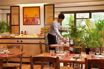 Campanile Rouen Nord - Hotel 3*